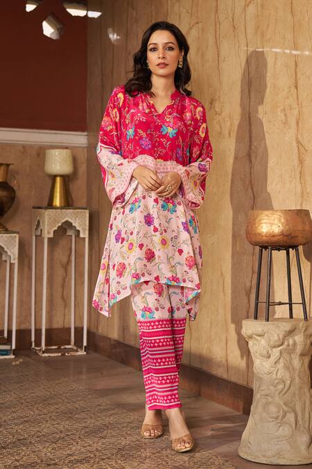 Negra Elegante Pink Cotton, Silk Embroidery Mandarin Collar Floral Printed Kurta Set Online at Aza Fashions Negra Elegante_Pink Cotton, Silk Embroidery Mandarin Collar Floral Printed Kurta Set _Online_at_Aza_Fashions