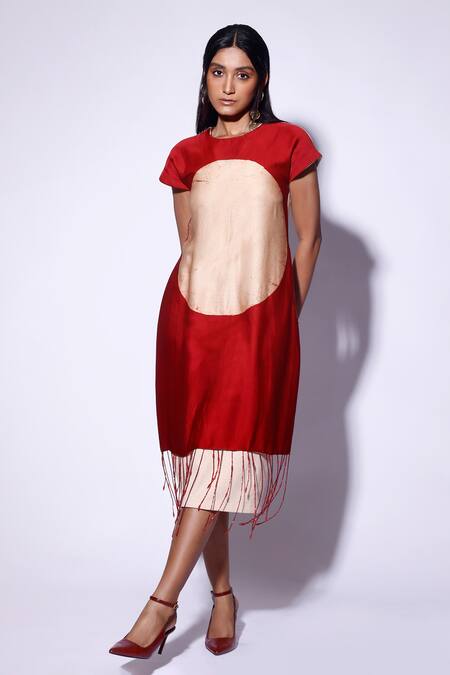 Buy_Kritika Murarka_Red Satin Fringe Round Neck Circle Print Midi Dress 