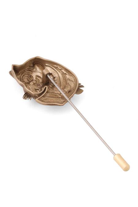 Buy_Cosa Nostraa_Gold Antique Tiger Emblem Lapel Pin _Online_at_Aza_Fashions