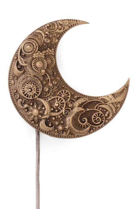 Buy_Cosa Nostraa_Gold Antique Lunar Elegance Lapel Pin 