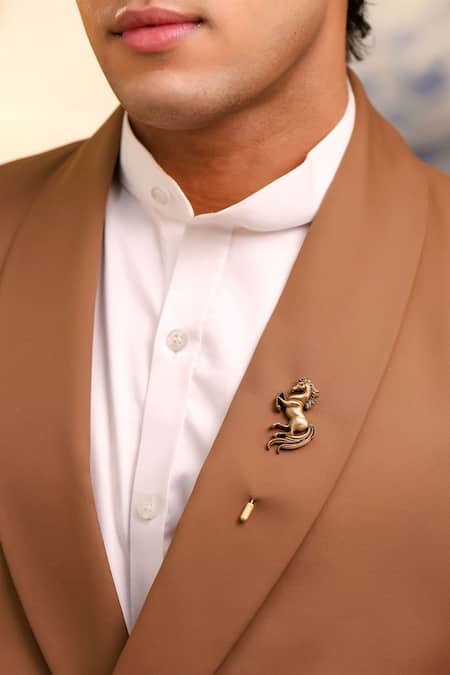 Cosa Nostraa_Gold Eponas Grace Designer Lapel Pin _at_Aza_Fashions