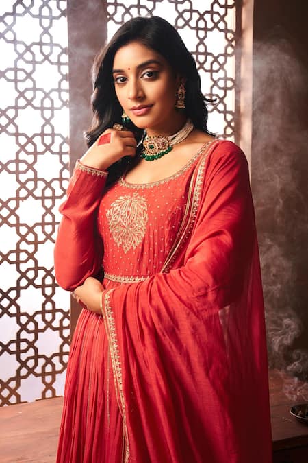 Almaari By Pooja Patel_Red Chanderi, Silk Gota Patti, Piping, Tassels Floral Embroidered Anarkali Set _Online_at_Aza_Fashions