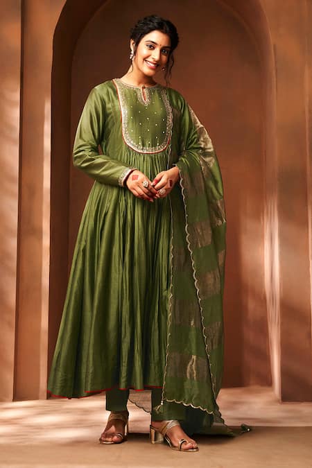 Almaari By Pooja Patel Green Chanderi, Silk Sequins, Embroidery Round Neck Anarkali Set Online at Aza Fashions Almaari By Pooja Patel_Green Chanderi, Silk Sequins, Embroidery Round Neck Anarkali Set _Online_at_Aza_Fashions
