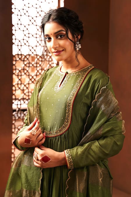 Almaari By Pooja Patel Green Chanderi, Silk Sequins, Embroidery Round Neck Anarkali Set at Aza Fashions Almaari By Pooja Patel_Green Chanderi, Silk Sequins, Embroidery Round Neck Anarkali Set _at_Aza_Fashions