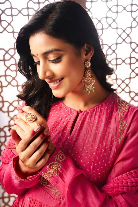 Buy_Almaari By Pooja Patel_Peach Chanderi, Silk Gota Patti Keyhole Neck Lace Anarkali Set _Online_at_Aza_Fashions