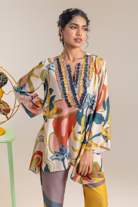 Buy_Soup By Sougat Paul_Beige Chanderi Embroidery, Applique Split V-neck Floral Print Top And Pant Set _Online_at_Aza_Fashions