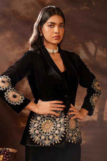 Buy_Soup By Sougat Paul_Black Velvet, Linen Embroidery, Applique Geometric Blazer Set _Online_at_Aza_Fashions