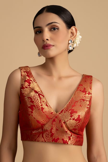 Buy_Zal From Benaras_Red Silk Embroidery V-neck Floral Stripe Scallop Hem Saree Set _Online_at_Aza_Fashions