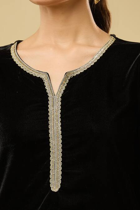 Naintara Bajaj Black Velvet Sequins, Lace Split V-neck Embroidered Kurta Set Online at Aza Fashions Naintara Bajaj_Black Velvet Sequins, Lace Split V-neck Embroidered Kurta Set _Online_at_Aza_Fashions