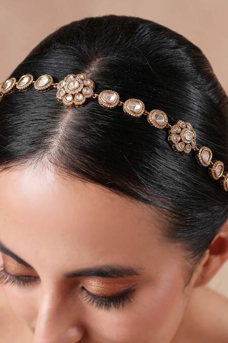 Shop Ekathva Jaipur Gold Plated Floral Polki Embellished Mathapatti at Aza Fashions Shop_Ekathva Jaipur_Gold Plated Floral Polki Embellished Mathapatti_at_Aza_Fashions