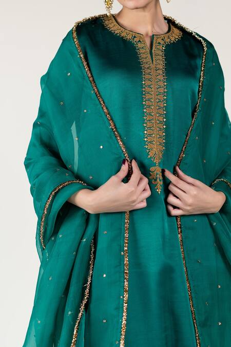 Nirjara Green Silk Organza Embroidery Aqua Kiran Lace Dupatta Online at Aza Fashions Nirjara_Green Silk Organza Embroidery Aqua Kiran Lace Dupatta _Online_at_Aza_Fashions
