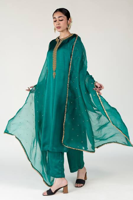 Shop Nirjara Green Silk Organza Embroidery Aqua Kiran Lace Dupatta Online at Aza Fashions Shop_Nirjara_Green Silk Organza Embroidery Aqua Kiran Lace Dupatta _Online_at_Aza_Fashions