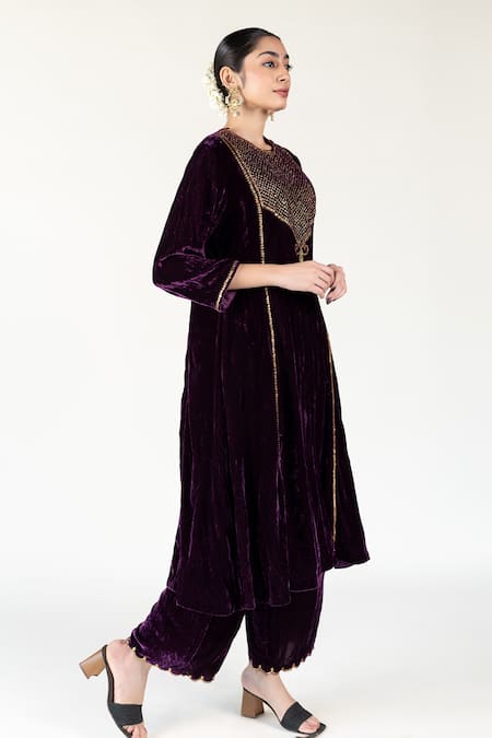 Nirjara_Purple Silk, Velvet Zari Round Neck Zardozi Embroidered Kurta Set _Online_at_Aza_Fashions