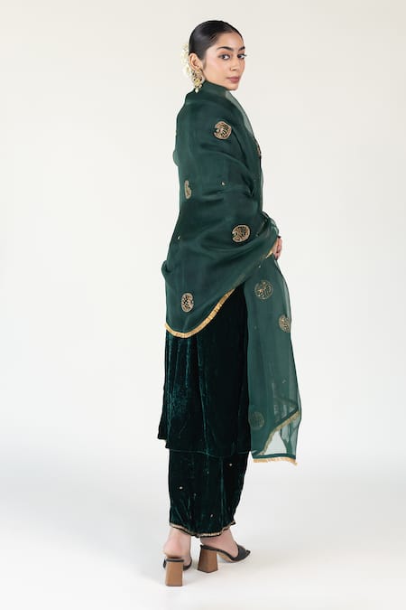 Nirjara Chaand Embroidered Green Dupatta 