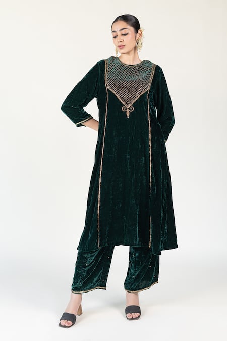 Nirjara Emerald Green Zardozi Embroidered Kurta Set 