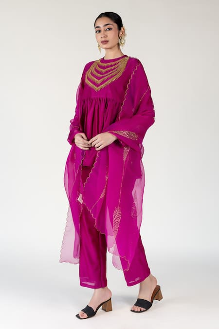 Nirjara_Pink Silk Organza Embroidery Magenta Dupatta _Online_at_Aza_Fashions