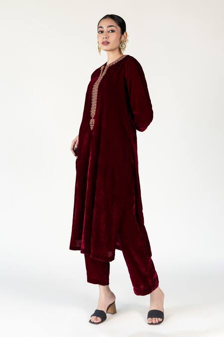 Buy Nirjara Maroon Silk Embroidery Collared Marodi Velvet Kurta Set Online at Aza Fashions Buy_Nirjara_Maroon Silk Embroidery Collared Marodi Velvet Kurta Set _Online_at_Aza_Fashions