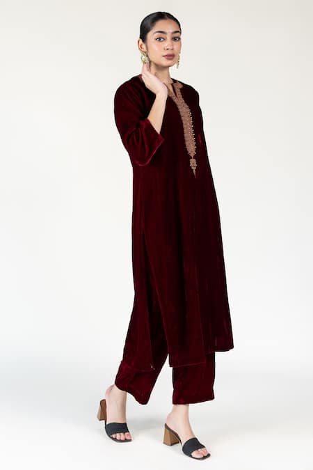 Shop Nirjara Maroon Silk Embroidery Collared Marodi Velvet Kurta Set Online at Aza Fashions Shop_Nirjara_Maroon Silk Embroidery Collared Marodi Velvet Kurta Set _Online_at_Aza_Fashions