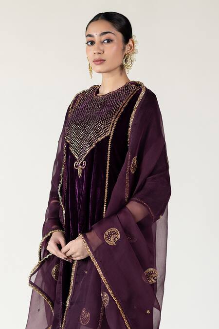 Nirjara_Purple Silk Organza Sequins Plum Embroidered Dupatta With Kiran Lace _Online_at_Aza_Fashions