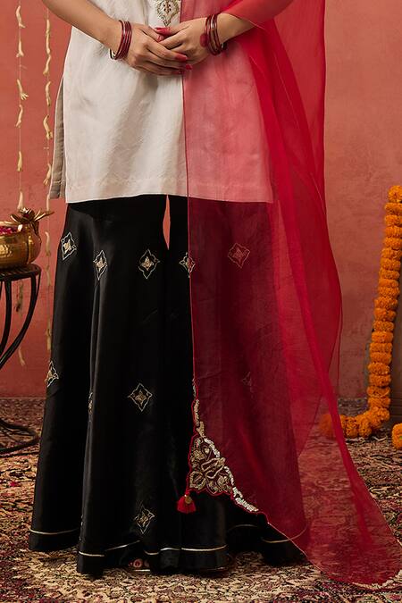 Buy Shivani Bhargava Ivory Silk, Organza Gota Patti, Sequins, Diamonds, Mughal Kurta And Sharara Set Online at Aza Fashions Buy_Shivani Bhargava_Ivory Silk, Organza Gota Patti, Sequins, Diamonds, Mughal Kurta And Sharara Set _Online_at_Aza_Fashions