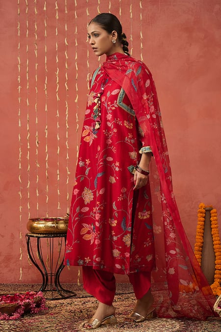 Buy Shivani Bhargava Red Chanderi, Organza, Cotton, Silk Embroidery, Gota Patti Round Neck Kurta Set Online at Aza Fashions Buy_Shivani Bhargava_Red Chanderi, Organza, Cotton, Silk Embroidery, Gota Patti Round Neck Kurta Set _Online_at_Aza_Fashions