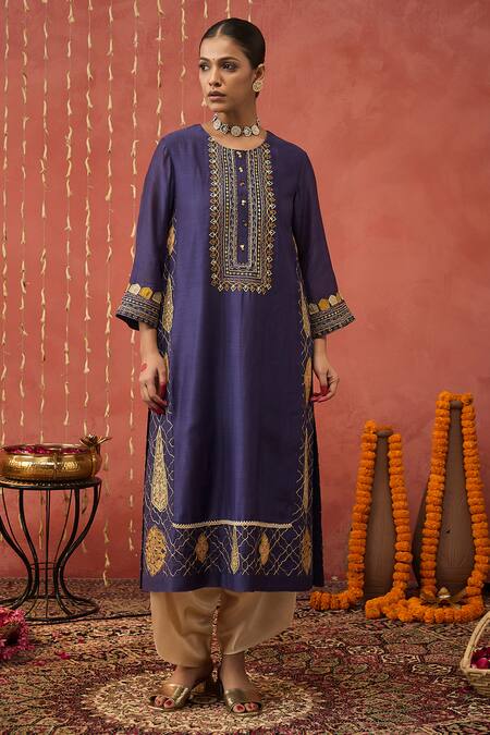 Shivani Bhargava Purple Chanderi, Organza, Bloom Motif Kurta And Dhoti Salwar Set at Aza Fashions Shivani Bhargava_Purple Chanderi, Organza, Bloom Motif Kurta And Dhoti Salwar Set _at_Aza_Fashions