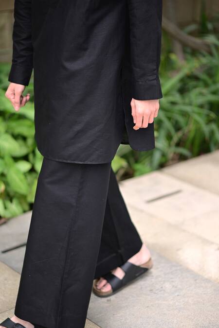 RAAS LIFE_Black Linen, Cotton Solid Woven Kurta Set _Online_at_Aza_Fashions