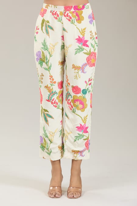 Buy_Kriti Bapna_White Crepe V-neck Floral Printed Kurta Pant Set _Online_at_Aza_Fashions
