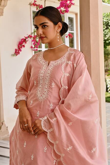 Buy Karaj Jaipur Pink Chanderi, Cotton Embroidery Round Neck Floral Chikankari Kurta Set Buy_Karaj Jaipur_Pink Chanderi, Cotton Embroidery Round Neck Floral Chikankari Kurta Set