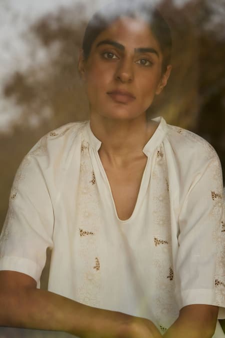 Shop The Summer House Off White Cotton Embroidery Collared Floral Hand Top Shop_The Summer House_Off White Cotton Embroidery Collared Floral Hand Top