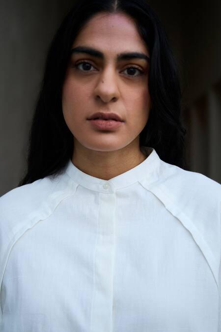 The Summer House Off White Handloom Cotton Mandarin Collar Handwoven Tunic And Pant Set Online at Aza Fashions The Summer House_Off White Handloom Cotton Mandarin Collar Handwoven Tunic And Pant Set _Online_at_Aza_Fashions