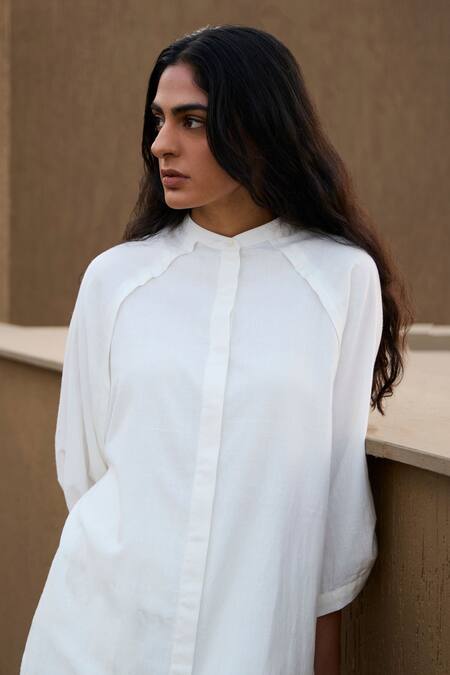 Shop The Summer House Off White Handloom Cotton Mandarin Collar Handwoven Tunic And Pant Set Online at Aza Fashions Shop_The Summer House_Off White Handloom Cotton Mandarin Collar Handwoven Tunic And Pant Set _Online_at_Aza_Fashions