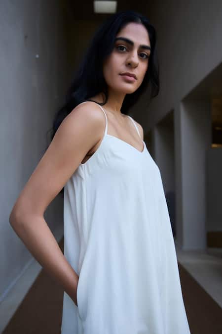 Shop The Summer House Off White Handloom Cotton Sweetheart Neck Handwoven Midi Dress Online at Aza Fashions Shop_The Summer House_Off White Handloom Cotton Sweetheart Neck Handwoven Midi Dress_Online_at_Aza_Fashions