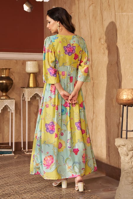 Negra Elegante Floral Embroidered Gathered Midi Dress 