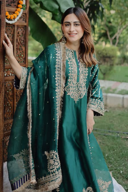 Sheetal Batra Emerald Green Silk Organza, Silk, Chanderi Sabirah Floral Kurta Palazzo Set at Aza Fashions Sheetal Batra_Emerald Green Silk Organza, Silk, Chanderi Sabirah Floral Kurta Palazzo Set _at_Aza_Fashions