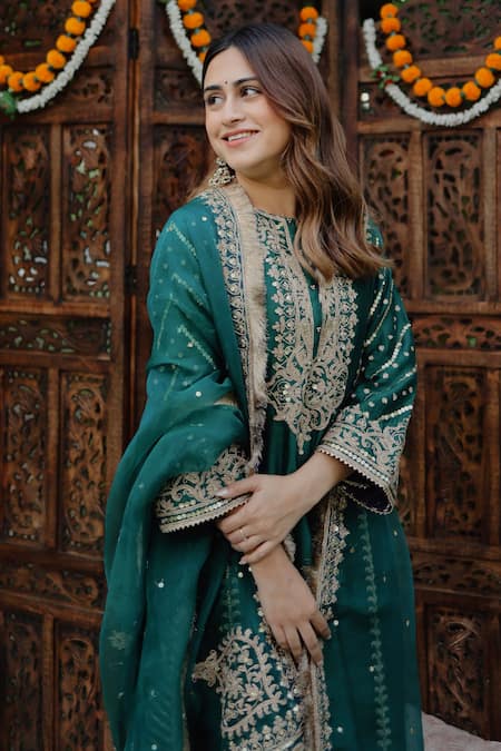 Buy Sheetal Batra Emerald Green Silk Organza, Silk, Chanderi Sabirah Floral Kurta Palazzo Set Buy_Sheetal Batra_Emerald Green Silk Organza, Silk, Chanderi Sabirah Floral Kurta Palazzo Set
