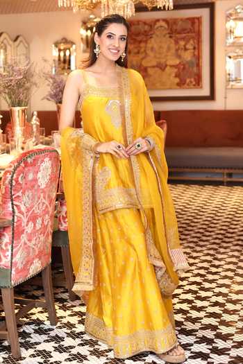 Buy_Sheetal Batra_Yellow Silk Organza, Silk, Chanderi Embroidery, Sequins Aabroo Kurta Set 