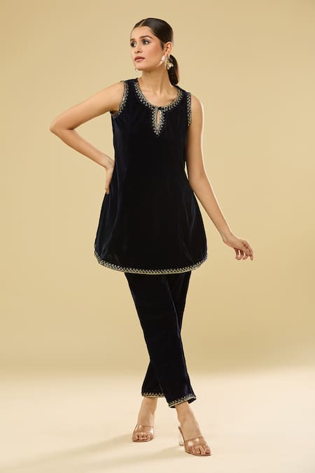 Buy Naintara Bajaj Blue Velvet Sequins Keyhole Neck Embroidered Kurta Set Online at Aza Fashions Buy_Naintara Bajaj_Blue Velvet Sequins Keyhole Neck Embroidered Kurta Set _Online_at_Aza_Fashions