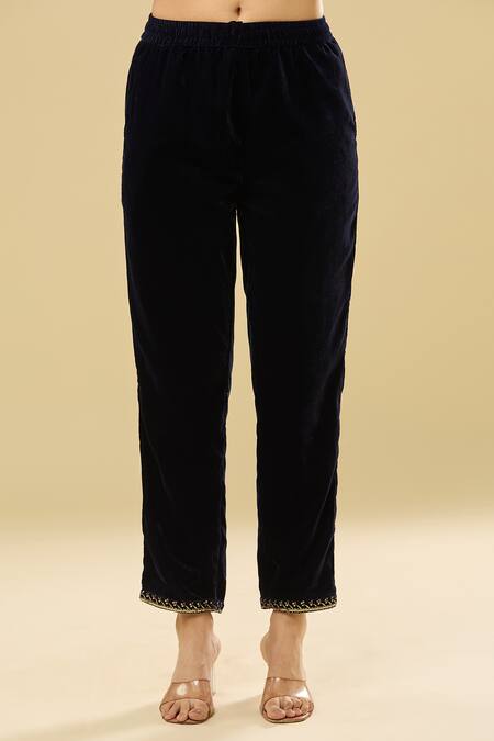 Naintara Bajaj Blue Velvet Sequins Keyhole Neck Embroidered Kurta Set at Aza Fashions Naintara Bajaj_Blue Velvet Sequins Keyhole Neck Embroidered Kurta Set _at_Aza_Fashions