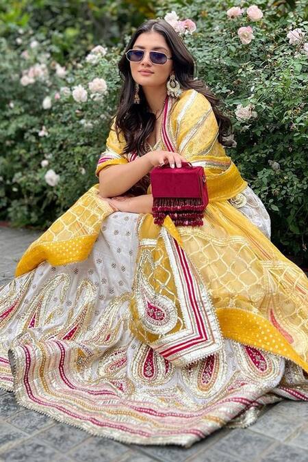 Buy_Sheetal Batra_White Lehenga And Blouse - Raw Silk Dupatta - Shahnaz Embroidered Bridal Set 