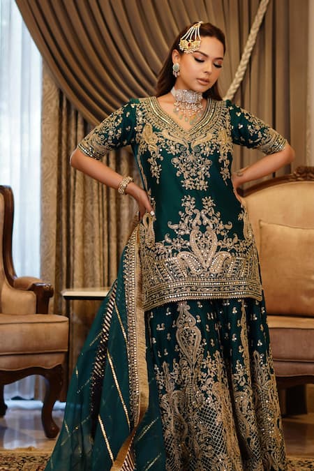 Shop Sheetal Batra Green , Chanderi, Organza Sequins, Aafiya Kurta Flared Pant Set Shop_Sheetal Batra_Green , Chanderi, Organza Sequins, Aafiya Kurta Flared Pant Set