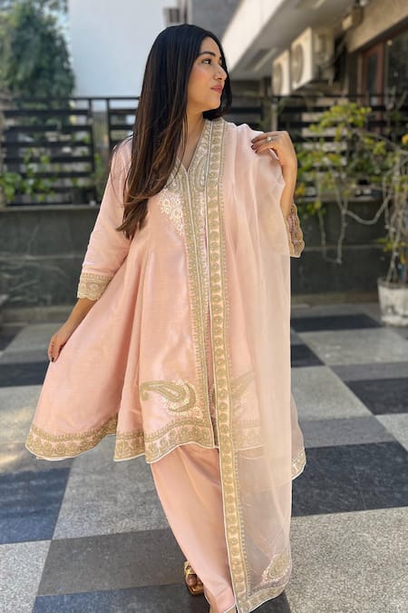 Shop Sheetal Batra Pink , Chanderi, Organza, Satin Pearls, Embroidery Anarkali Salwar Set Shop_Sheetal Batra_Pink , Chanderi, Organza, Satin Pearls, Embroidery Anarkali Salwar Set