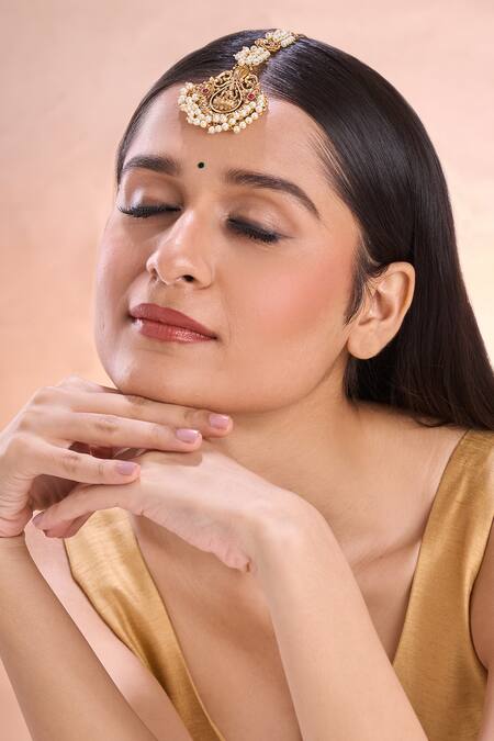 Shop_Nazaakat By Samara Singh_Gold Plated Temple Maangtikka With Pearls _Online_at_Aza_Fashions