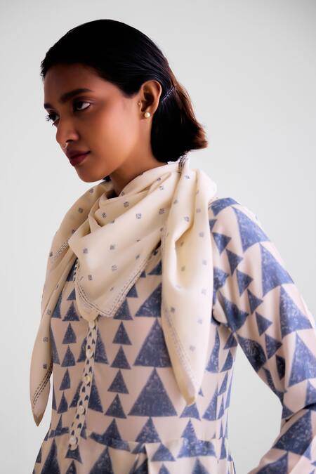 Cotton And Clay_Off White Modal V-neck Geometric Print Pleated Kurta Set _Online_at_Aza_Fashions