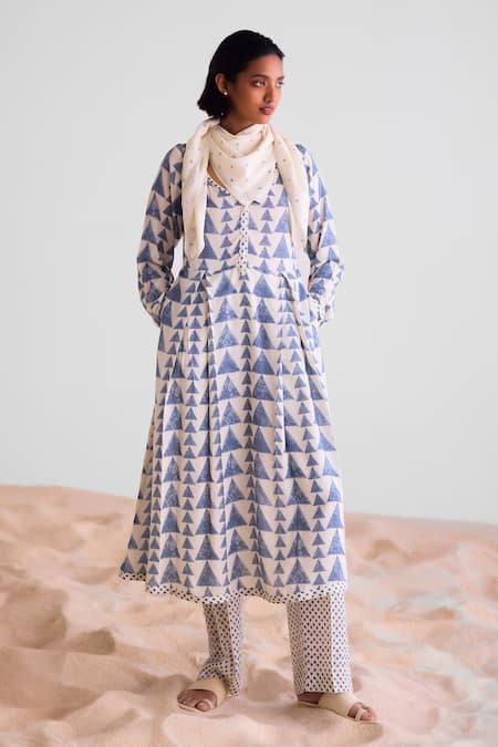 Cotton and Clay Geometric Print Pleated Kurta Set 