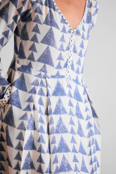 Cotton And Clay_Off White Modal V-neck Geometric Print Pleated Kurta Set _at_Aza_Fashions