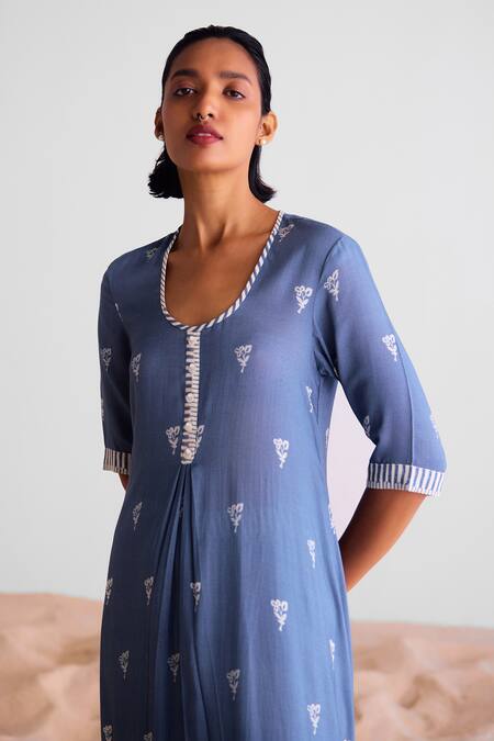 Cotton And Clay_Blue Modal Embroidery Round Neck Floral Print Kurta Set With Scarf _Online_at_Aza_Fashions