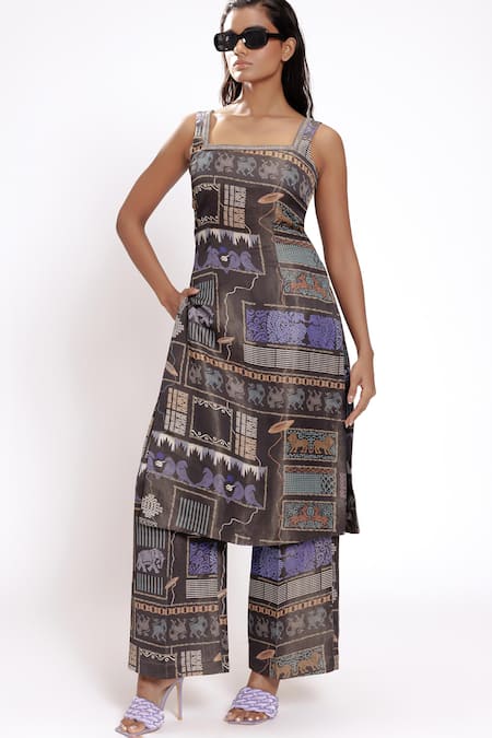 Doh Tak Keh_Black Satin Beads, Crystals, Patchwork Square Neck Abstract Embellished Kurta _Online_at_Aza_Fashions