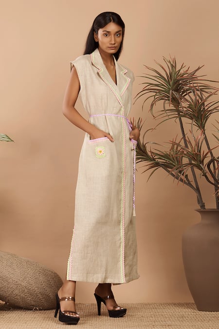 Label Niyami_Beige Linen Lace, Embroidery Collared Daisy Patch Trench Dress _Online_at_Aza_Fashions