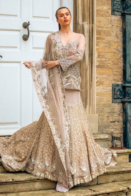 Buy tara thakur Gold Net, Tissue Embroidery, Sequins, Zari Round Neck Zardozi Lehenga Set Online at Aza Fashions Buy_tara thakur_Gold Net, Tissue Embroidery, Sequins, Zari Round Neck Zardozi Lehenga Set _Online_at_Aza_Fashions